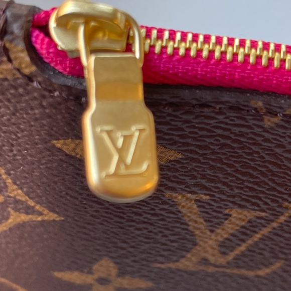 Louis Vuitton Wrislet - Picture 3 of 4